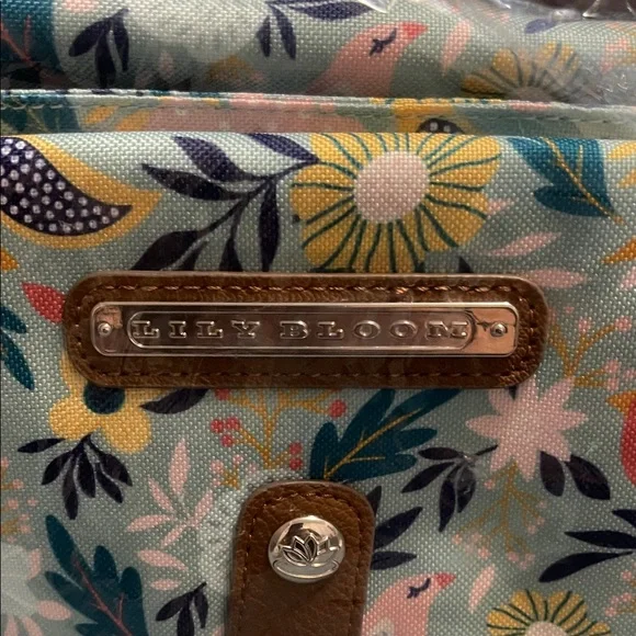 Lilly Bloom Fairy Wren Christina Crossbody bag - Picture 2 of 7